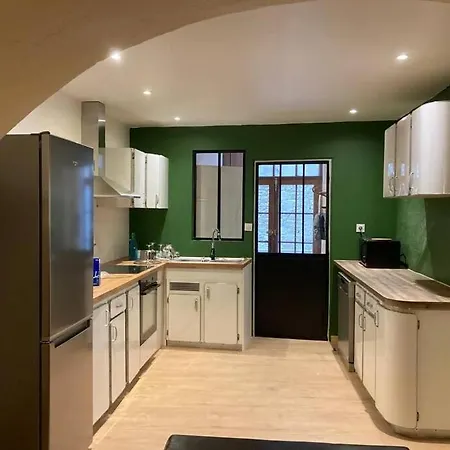 Rez-de-chaussee Appartement *